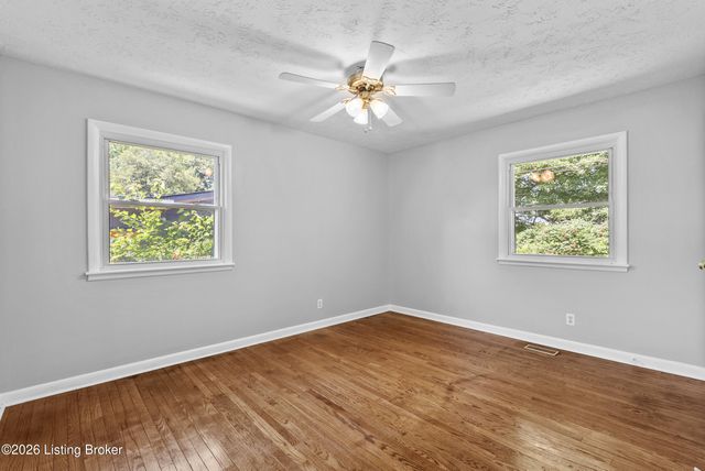 3021 Vogue Ave, Louisville, KY 40220