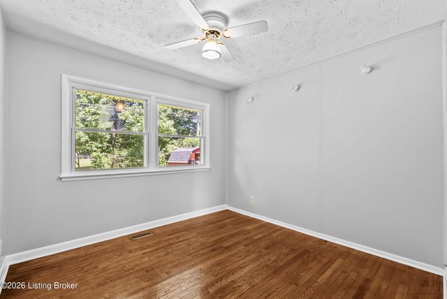 3021 Vogue Ave, Louisville, KY 40220