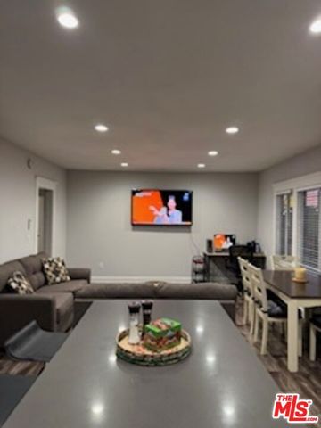 1610 S 6th Avenue 1-2, Los Angeles, CA 90019