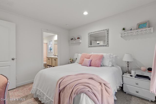 1664 W Bounty LOOP, Hayden, ID 83835