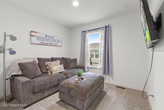 1664 W Bounty LOOP, Hayden, ID 83835