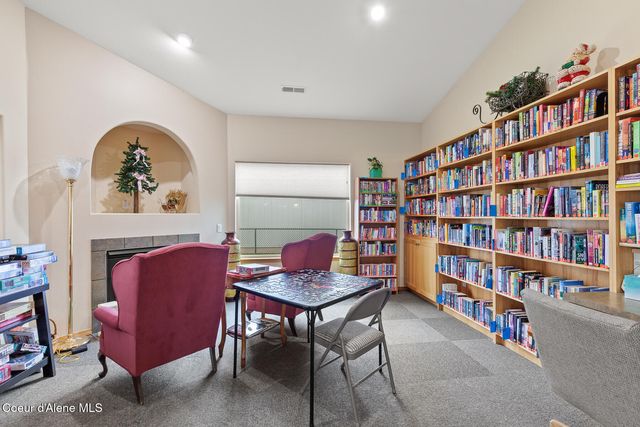 1664 W Bounty LOOP, Hayden, ID 83835