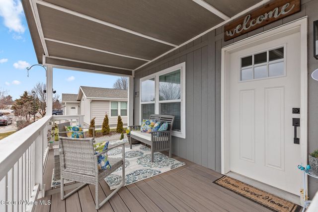 1664 W Bounty LOOP, Hayden, ID 83835