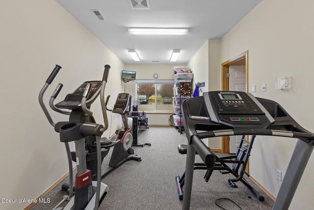 1664 W Bounty LOOP, Hayden, ID 83835