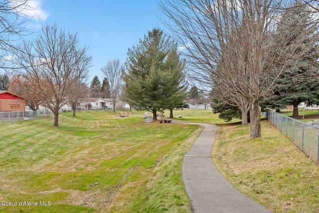 1664 W Bounty LOOP, Hayden, ID 83835