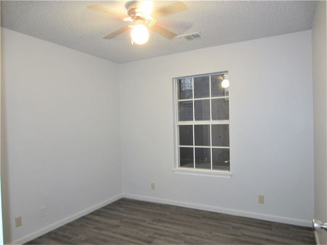 501 Mounts Avenue, Denton, TX 76201