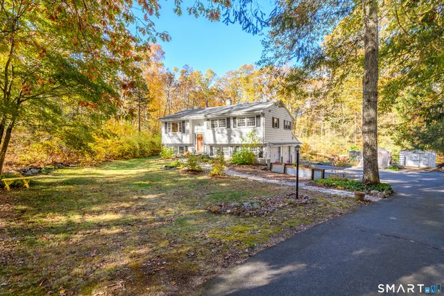 16 Marion Road, Bethany, CT 06524