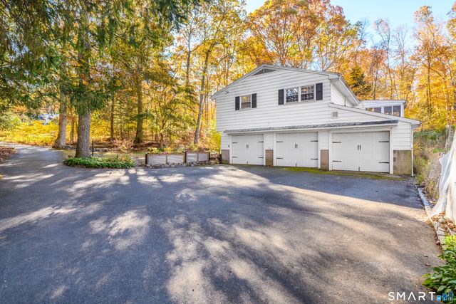 16 Marion Road, Bethany, CT 06524