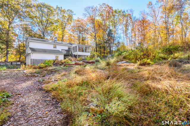 16 Marion Road, Bethany, CT 06524