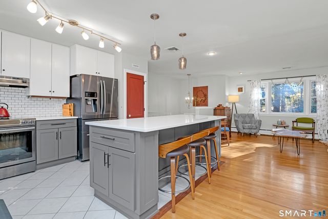 16 Marion Road, Bethany, CT 06524