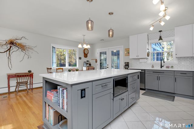 16 Marion Road, Bethany, CT 06524