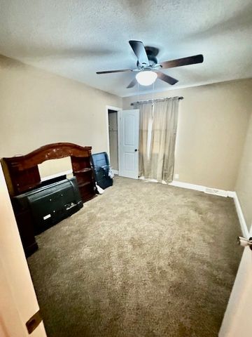 2268 Provo Dr, Clarksville, TN 37040