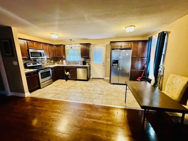 2268 Provo Dr, Clarksville, TN 37040