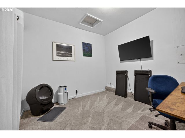 7511 Se HARMONY Rd, Milwaukie, OR 97222