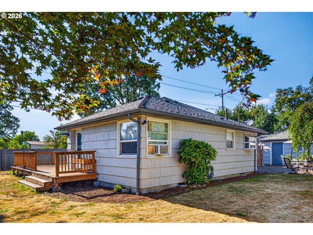 7511 Se HARMONY Rd, Milwaukie, OR 97222