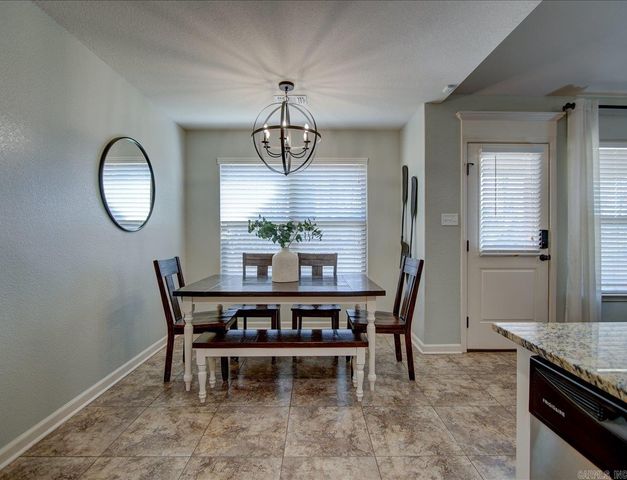 155 Cambridge Dr, Hot Springs, AR 71913