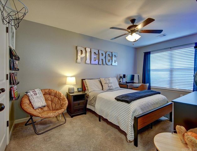 155 Cambridge Dr, Hot Springs, AR 71913