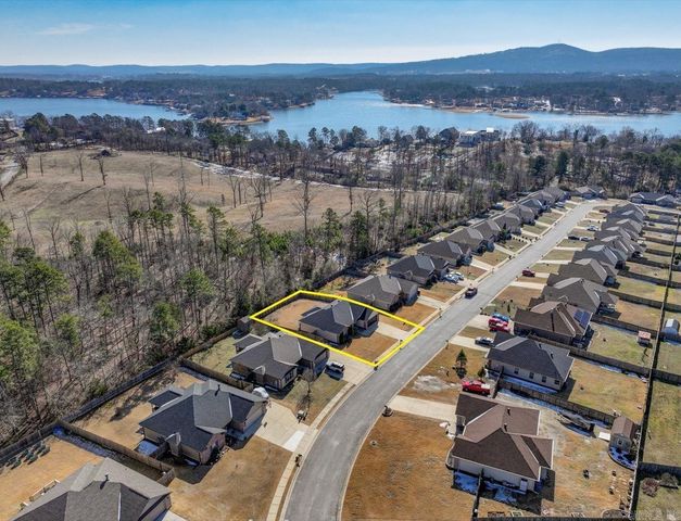 155 Cambridge Dr, Hot Springs, AR 71913