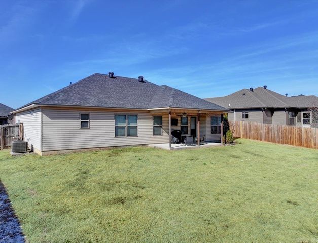 155 Cambridge Dr, Hot Springs, AR 71913