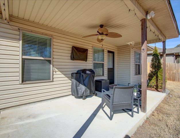 155 Cambridge Dr, Hot Springs, AR 71913