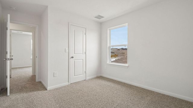 203 MUSTANG LAKE CIR, Buda, TX 78610