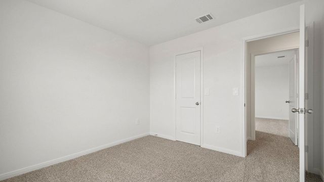 203 MUSTANG LAKE CIR, Buda, TX 78610