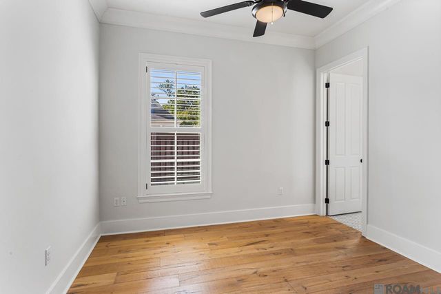 10718 Bird Song Dr, Baton Rouge, LA 70810