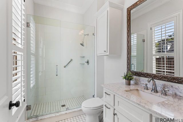 10718 Bird Song Dr, Baton Rouge, LA 70810