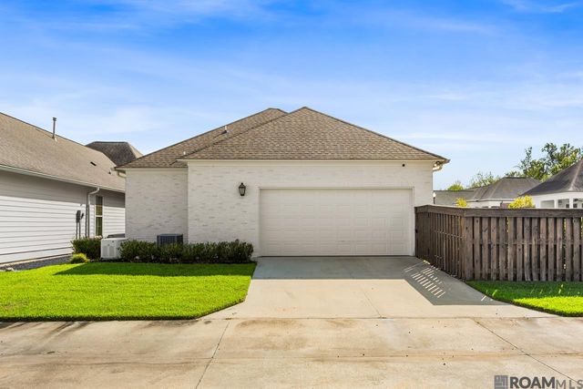10718 Bird Song Dr, Baton Rouge, LA 70810