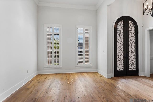 10718 Bird Song Dr, Baton Rouge, LA 70810