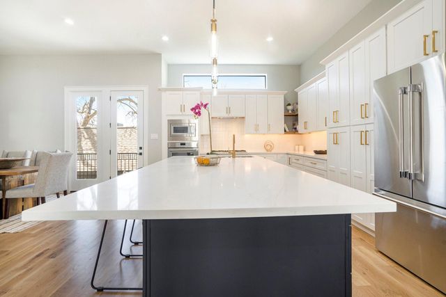 2216 Francis Street, Houston, TX 77004