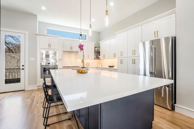2216 Francis Street, Houston, TX 77004