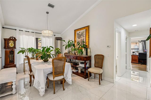 700 Verona Ct, Weston, FL 33326