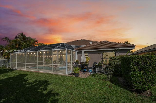 700 Verona Ct, Weston, FL 33326