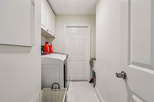 700 Verona Ct, Weston, FL 33326