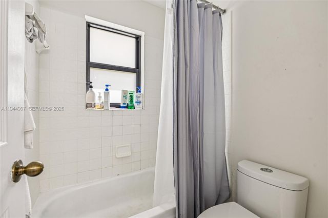 700 Verona Ct, Weston, FL 33326