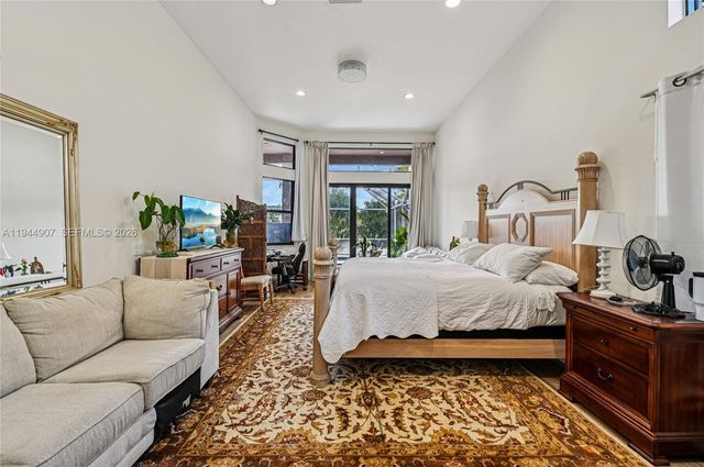 700 Verona Ct, Weston, FL 33326