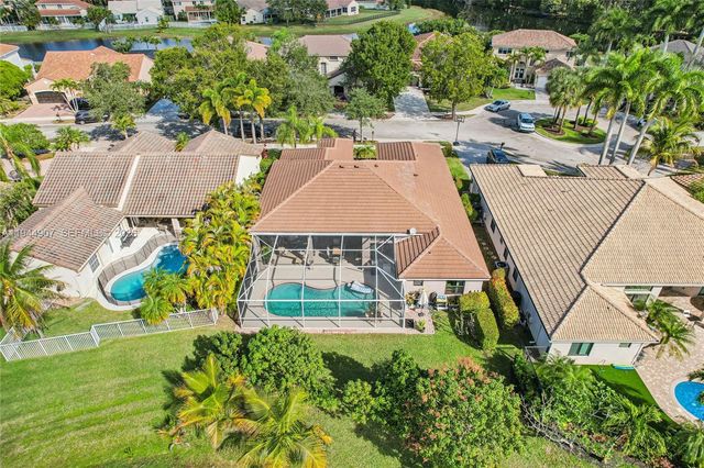 700 Verona Ct, Weston, FL 33326