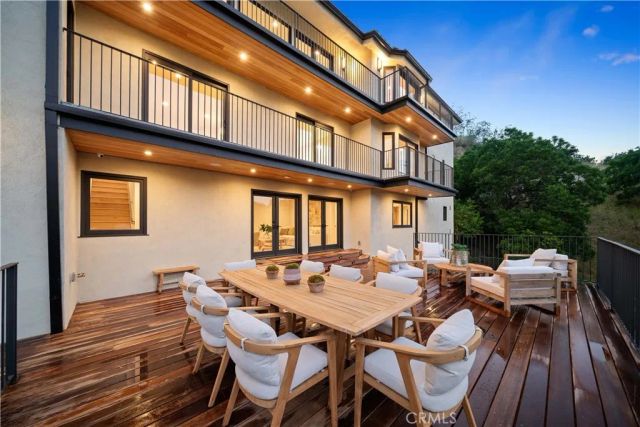 3636 Camino De La Cumbre, Sherman Oaks, CA 91423