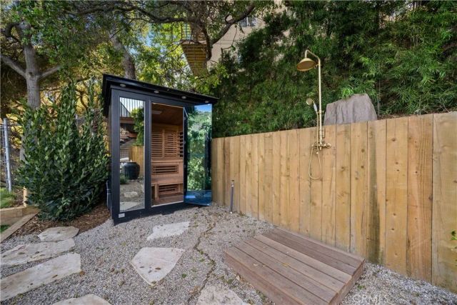 3636 Camino De La Cumbre, Sherman Oaks, CA 91423