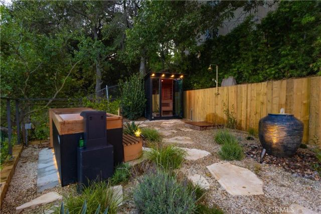 3636 Camino De La Cumbre, Sherman Oaks, CA 91423