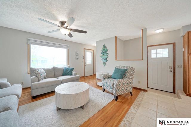 5411 Knox Street, Lincoln, NE 68504