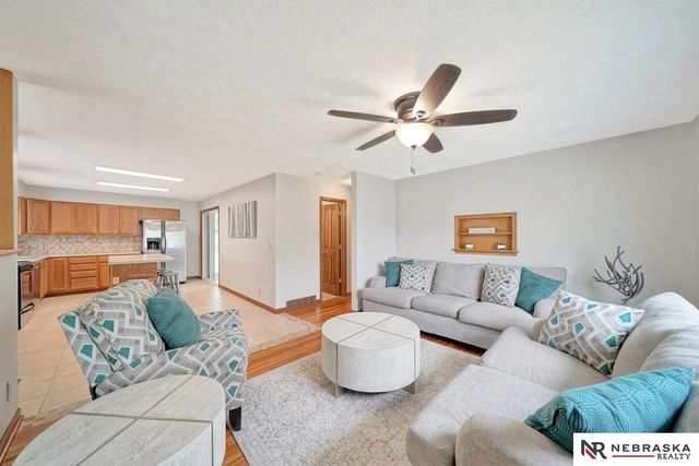 5411 Knox Street, Lincoln, NE 68504