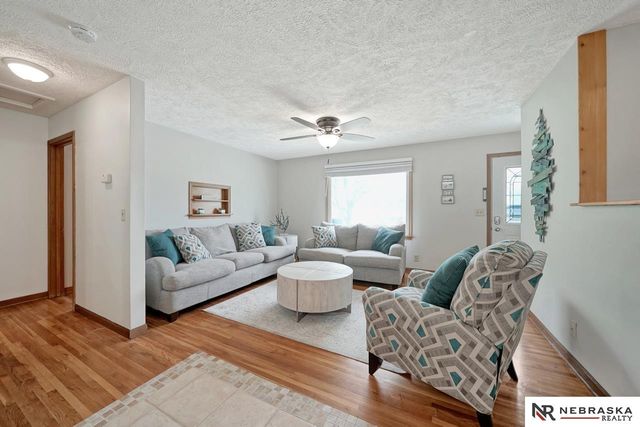 5411 Knox Street, Lincoln, NE 68504