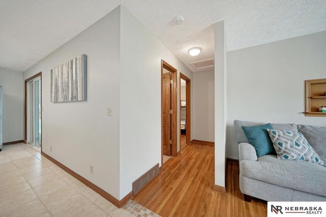 5411 Knox Street, Lincoln, NE 68504