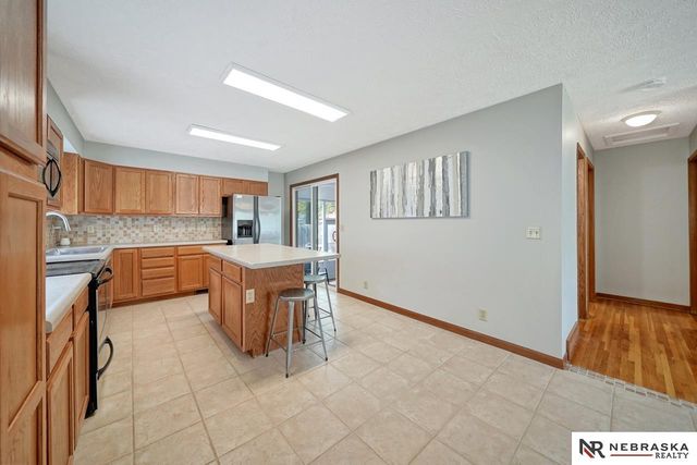 5411 Knox Street, Lincoln, NE 68504