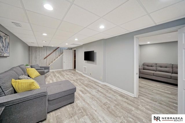 5411 Knox Street, Lincoln, NE 68504