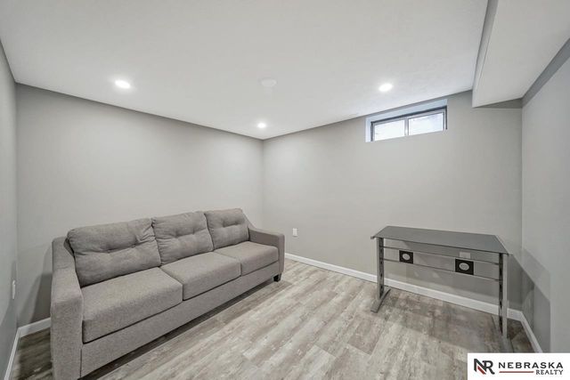 5411 Knox Street, Lincoln, NE 68504