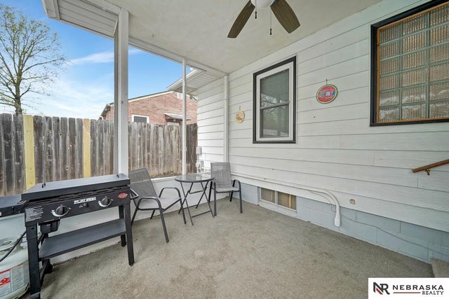 5411 Knox Street, Lincoln, NE 68504