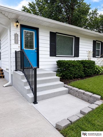 5411 Knox Street, Lincoln, NE 68504